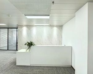 稀缺!有烟道、通上下水、24时空调、火车南站神仙树交桶枢纽