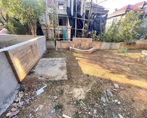 蓝湾国际稀缺双拼,南北花园200平