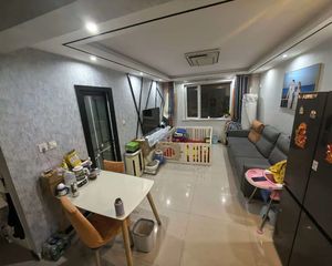 新上!天籁新城 自住精装修 南北 不临街 房龄新 明厨明卫