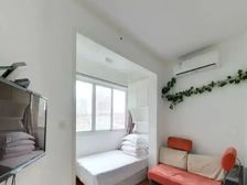 低于市场价80W,精装修拎包入住,小区有大花园,周边配套齐全