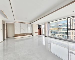鼎能国宾天韵 3室2厅 西北