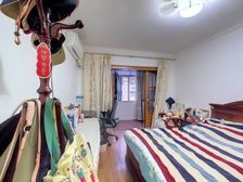 北面沿街靠马路,喜欢热闹的便宜的来