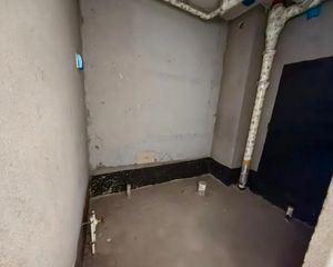 新一代E区开发商自己的物 116平3居 南北向毛坯 着急出售