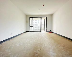 智谷 近医院 南北通透 交通便捷 满二 有电梯 产权清晰