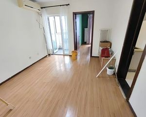地铁14号线周家庄 周庄电梯中层 南向一居 户型方正 满两年