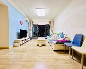 高楼层 位置安静碧桂园天麓山(一期)精装3房2厅 温馨舒适