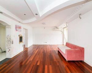 七宝明强和三中,近体育公园和上宝,次顶楼光线好,接受置换