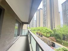 带小露台南北通透 看小区中庭地铁口四室 看房方便诚意 ji售