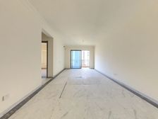 碧桂园翡翠湾 3室2厅 中间楼层 满五年 看房方便 格局好