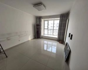 靓景名居(一期) 南北通透 正规商品房 交通便捷 装修好