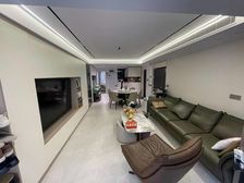 老城区,核心地段,垫高一楼送花园,全新装修,送固定车位,诚售