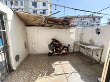 小郝实堪,出门地铁口,送大花园,采光无忧,位置好,诚售.