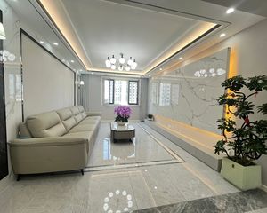 长城家园南区 总高10层电梯小高层 简装修高层住宅