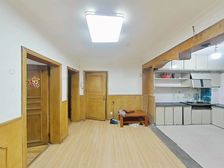 密度低 出行方便 装修好 南北通透 商品住宅 临地铁