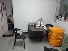 精装修 一楼送花园 南北户型 满五 近医院 近地铁
