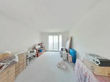 采光视野俱佳,楼间距宽如海,看了忘不了