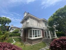 业主降价了 夏都小镇内的美式独栋 位置安静 诚意卖