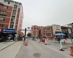 丽景蓝湾A区对面 全明通透两居 96平简装 单价仅五千多