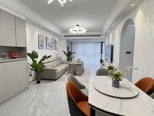岳麓青城万达广场 全新家装一天都没住的 三台空调家具电器齐全