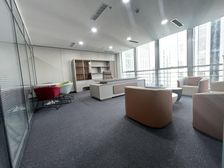 汉峪金谷691平东南向(地铁4号线,电梯口,带家具)