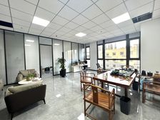 都会路95平!精装带配家具(单价1.4元,大落地窗)颛桥万达
