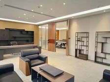 华侨城园林式办公200平 大露台电梯口 豪华装修带家私