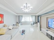 龙柏公寓精装修3房2厅2卫,户型方正通透,10号线地铁