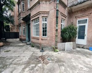 新河浦独栋别墅 花园300方可停三台车 带天台花园 有电梯