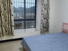 驼宝山住宅小区 71.5平2居 南东向精装修 方便看房