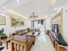 精装修 商品房 临地铁 满五 双卫格局 南北通透