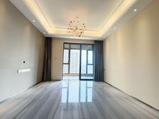 新上房源 业主刚置换大房子 装修温馨住家风9成新 次新房近