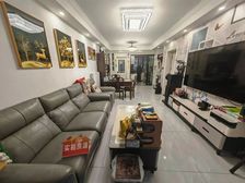 临近体育中心地铁站 精装一楼送25平大花园 看房随时 诚心卖
