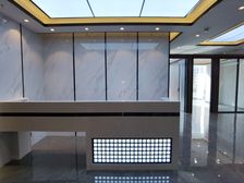 峰创国际3加1格局 双地铁口 豪装带家具 空调24自控