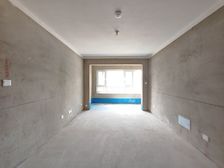 东海泮河龙韵毛坯三室送配房 青年路吾悦广场 龙潭路泮河大街