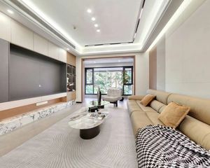 中房优山PLUS中间楼层低密度有赠送户型方正