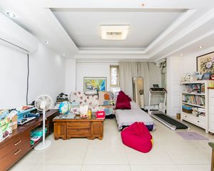 龙华世纪春城四期五室二厅,人车分流,黄金楼层,拎包入住