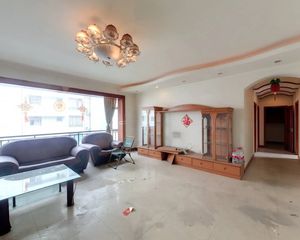 锦泰公寓 2000年的房子,电梯小区,本座基本都是居家的