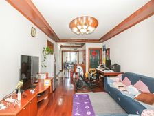 带阁楼 近地铁 产权清晰,现场实勘 精装 新上房源