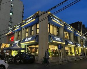 (独栋)带20车位 使用面积400平 餐饮洗车全业态 带租约
