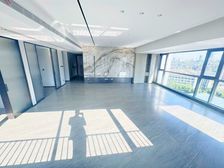翠湖边 中上楼层好 四室三卫 只卖两天 一梯一户 急售
