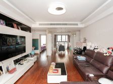 费用0.5 晋元品质小区 黑森林开发商 南北户型 停车方便