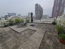 费用0.5 万里真金苑 稀缺电梯洋房 顶复 送百平大露台急售