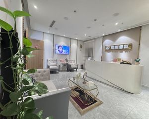 单价9500急售 低于开盘价6000出售 定制装修 产权干净