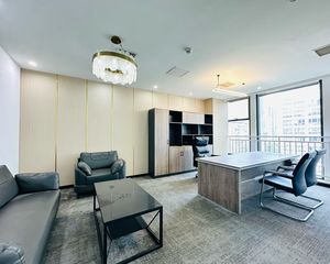 武侯区桐梓林地铁口 精装拎包入住 朝东空置可自用 各付各税