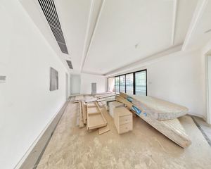蓝光映玥 4室1厅 东南
