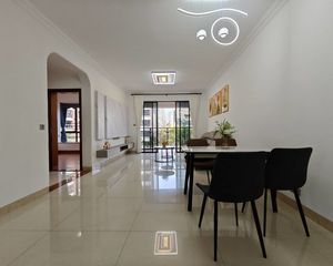 汇悦城旁电梯小区 蚀10菠罗 怡福书包