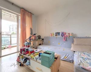 上层建筑 二环边,双地铁口!套二。户型 方正,交通方便