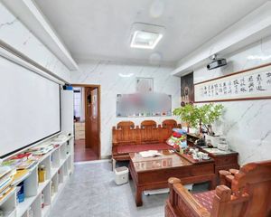 云东小区正规3居室婚房装修采光好空间大不临街