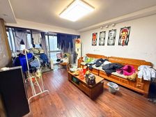 双卫生间 中间好楼层 近医院 装修豪华保养好 满二 近地铁