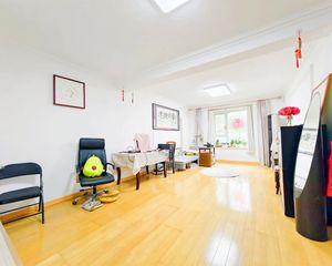 福林花园政府楼,精装修,一楼带院